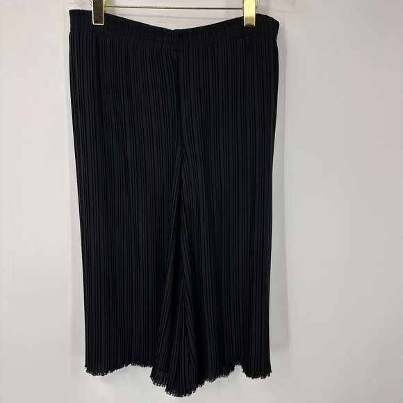 Yoana Baraschi Wide Leg Pleated Solid Black Pants Womens Medium Cropped Pant - Picture 2 of 8